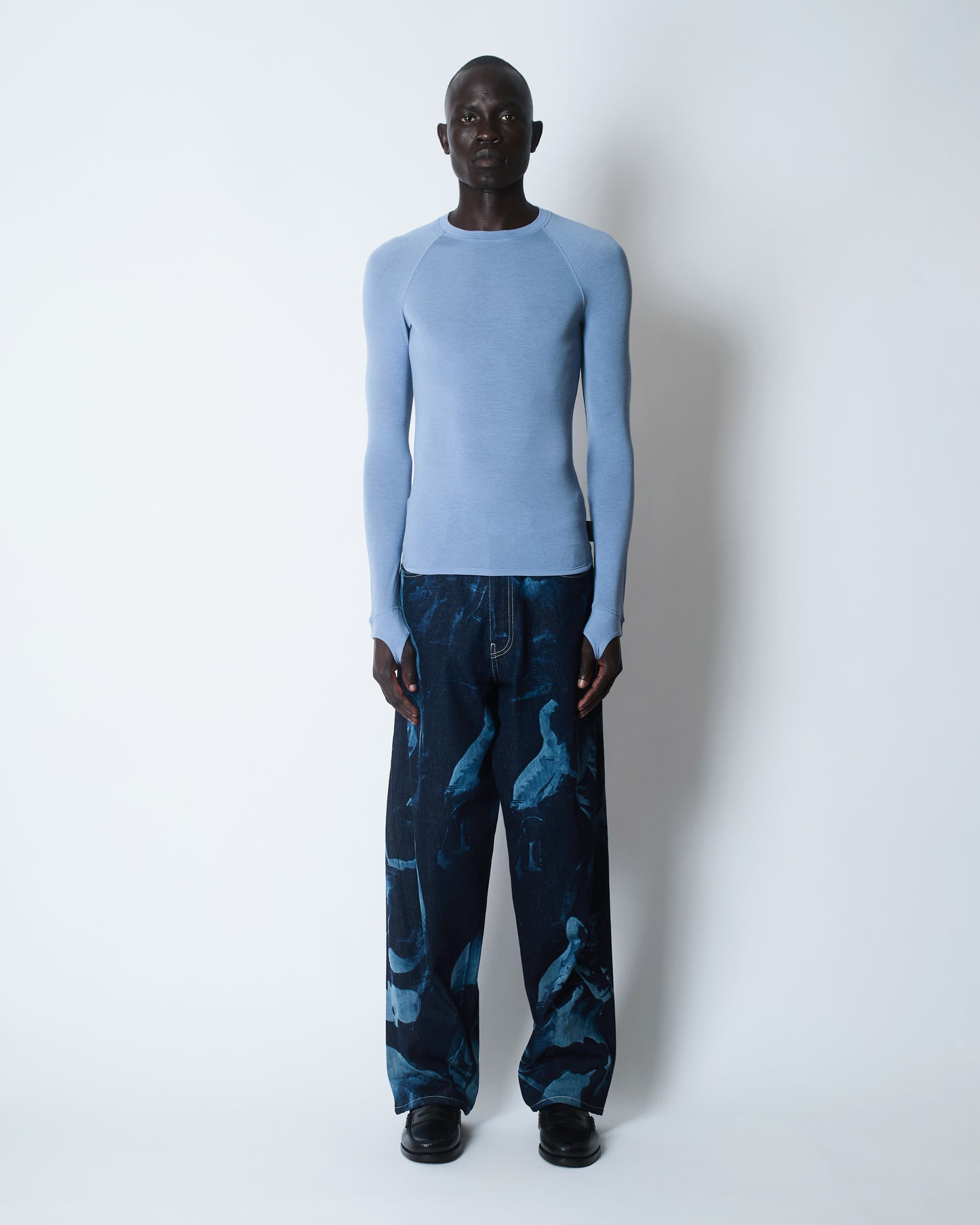 SHEER SNUG-FIT THUMBHOLE TOP TENCEL / WOOL BLUE