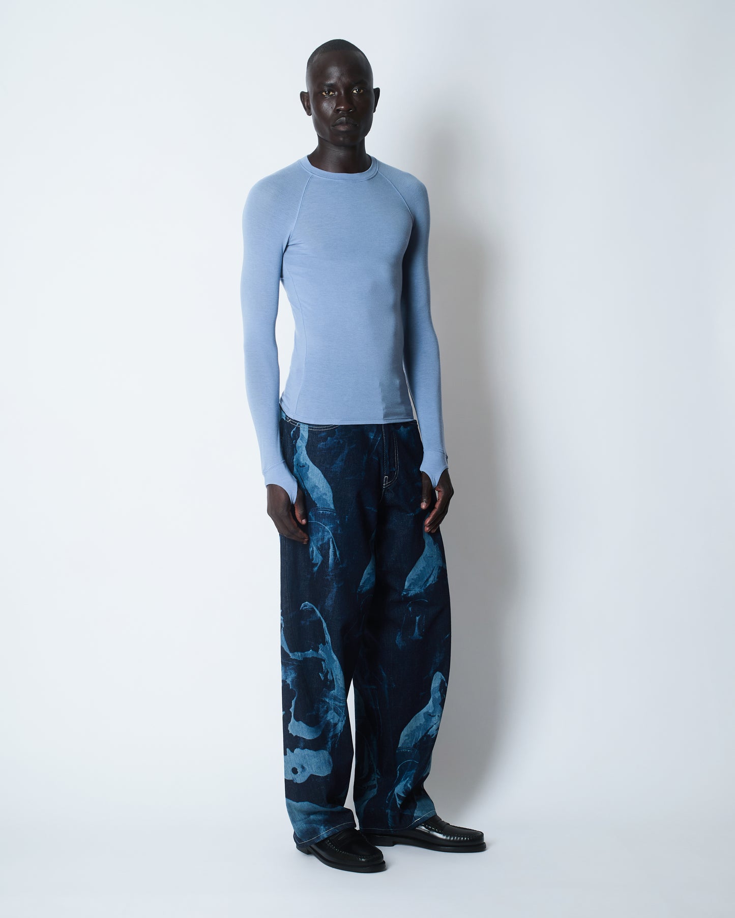 SHEER SNUG-FIT THUMBHOLE TOP TENCEL / WOOL BLUE
