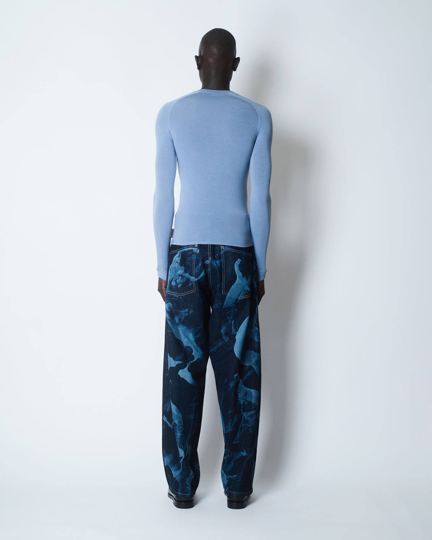 SHEER SNUG-FIT THUMBHOLE TOP TENCEL / WOOL BLUE