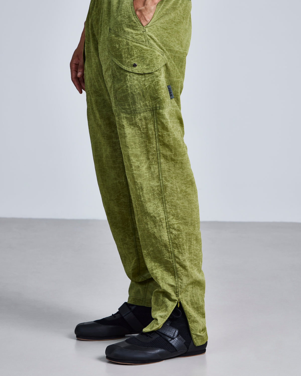 INFINIT Crinkle Nylon Pant