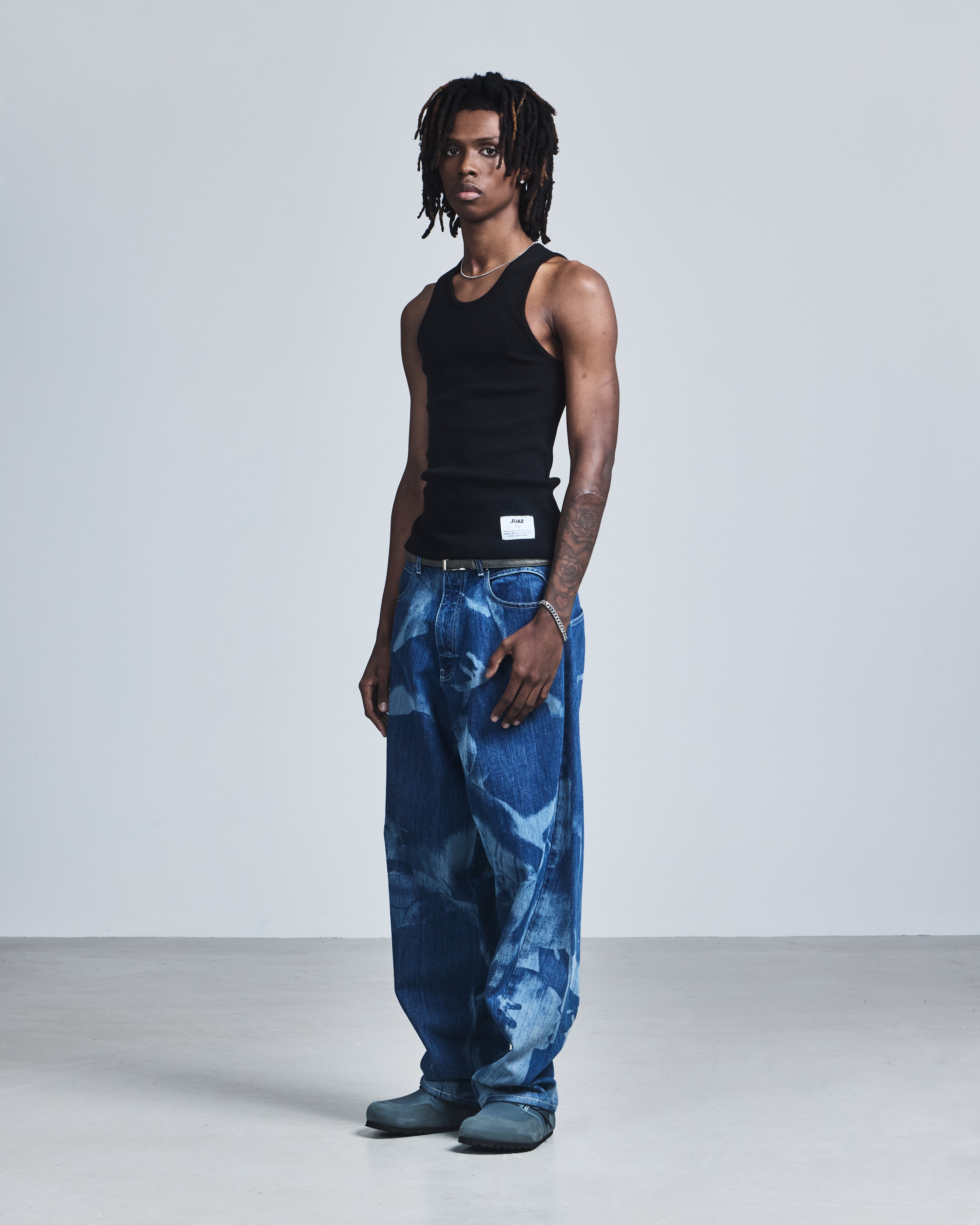 Low Cut Vest-3